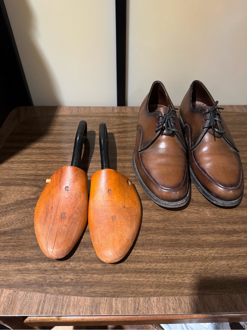 Men's Weyenberg Massagic Brown Leather Lace-Up Dress Shoes
